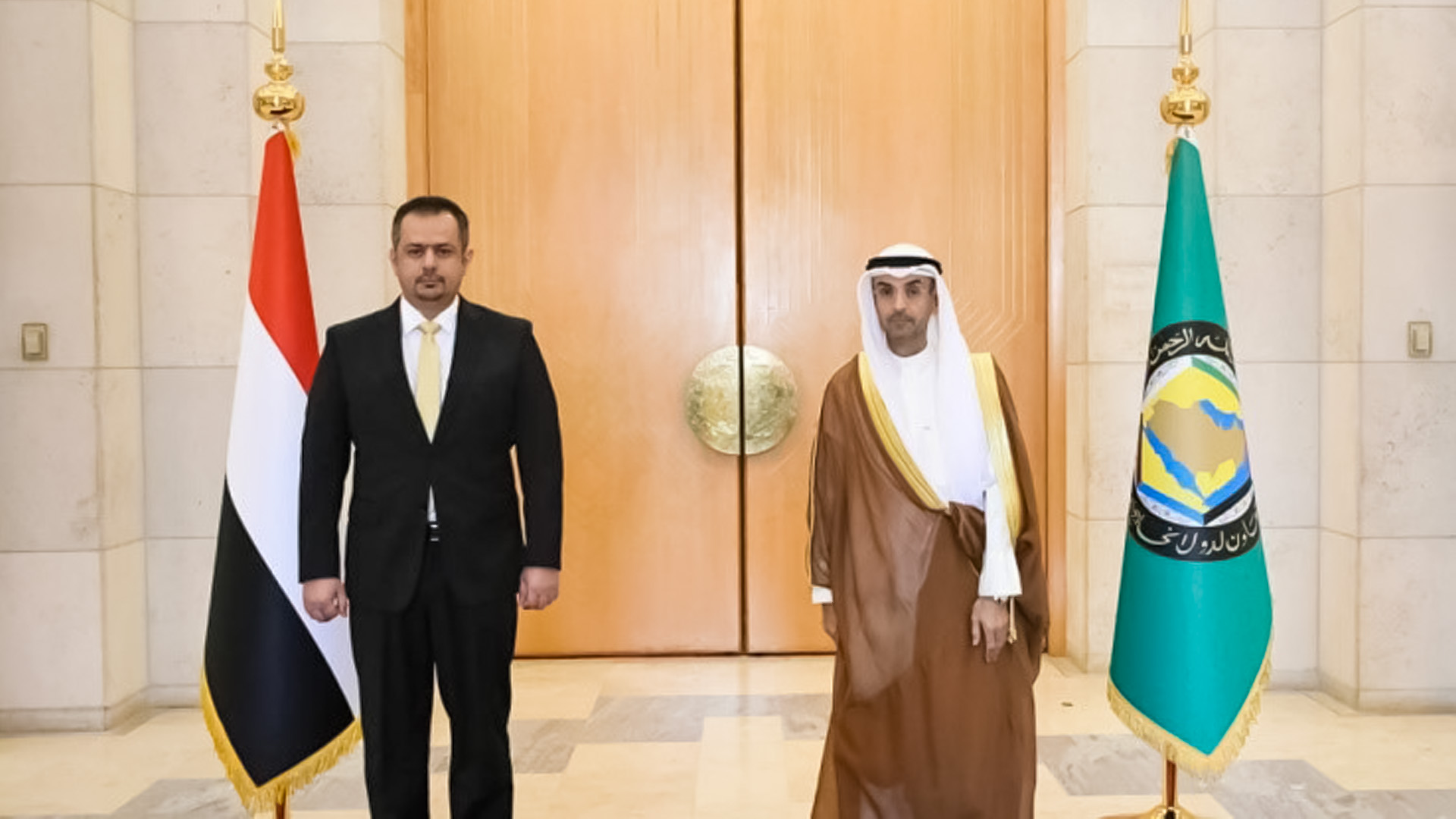 GCC chief meets Yemeni PM, stresses value of consultations with Yemen